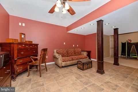 8221 Fox Hunt Ln, Frederick, MD 21702 photo 38