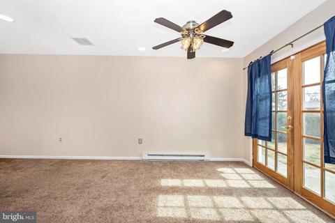 808 Young Pl, Frederick, MD 21702 photo 10