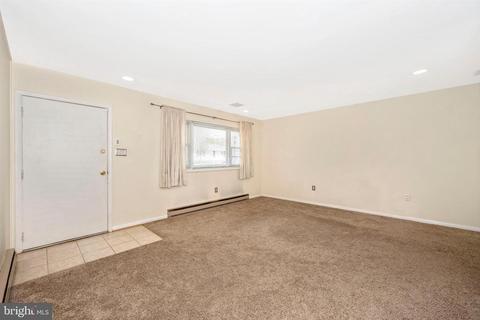 808 Young Pl, Frederick, MD 21702 photo 6