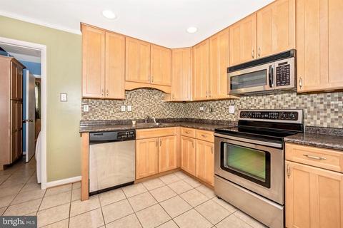 808 Young Pl, Frederick, MD 21702 photo 12