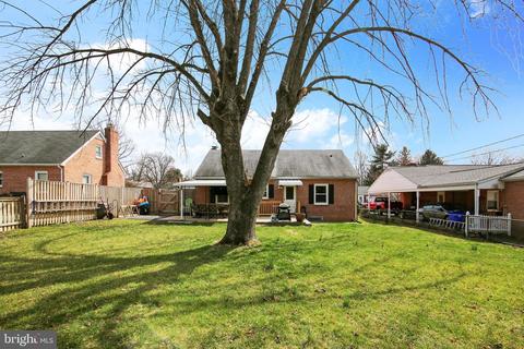 611 Grant Pl, Frederick, MD 21702 photo 2