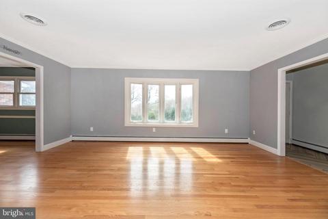 7310 Parkview Dr, Frederick, MD 21702 photo 5