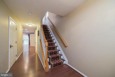 515 Sylvan Ct, Frederick, MD 21703 photo 2