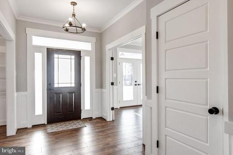 3008 Thurston Rd, Frederick, MD 21703 photo 2