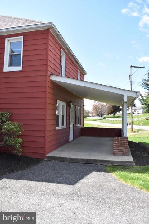 5934 Bartonsville Rd, Frederick, MD 21704 photo 3