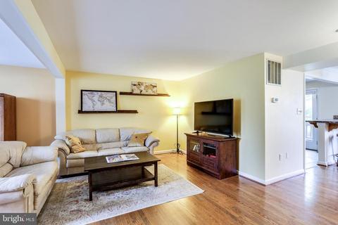 8020 Cattail Ct, Frederick, MD 21701 photo 4