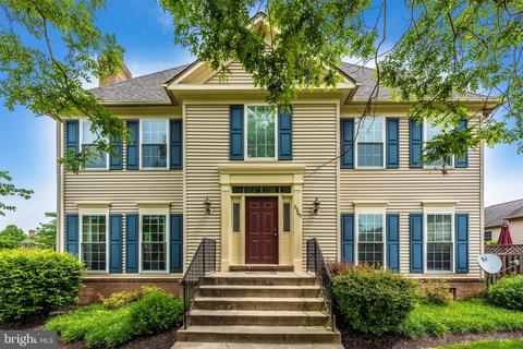 2209 Parish Ln, Frederick, MD 21701 photo 2
