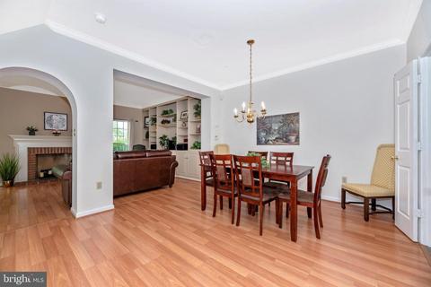 2209 Parish Ln, Frederick, MD 21701 photo 5
