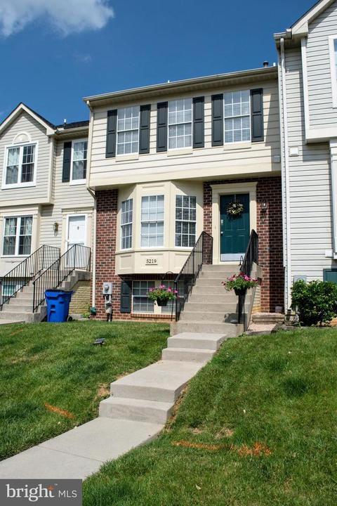 5219 Earles Ct, Frederick, MD 21703 photo 2