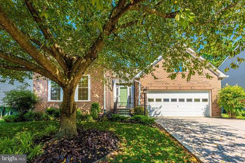 811 Geronimo Dr, Frederick, MD 21701 photo 1