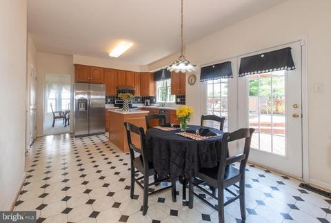 6901 Baron Ct, Frederick, MD 21703 photo 8