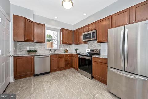 214 Washington St, Frederick, MD 21701 photo 9