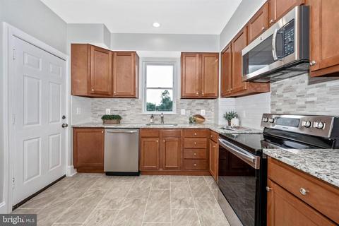 214 Washington St, Frederick, MD 21701 photo 10