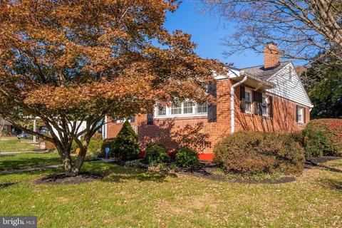 800 Young Pl, Frederick, MD 21702 photo 4