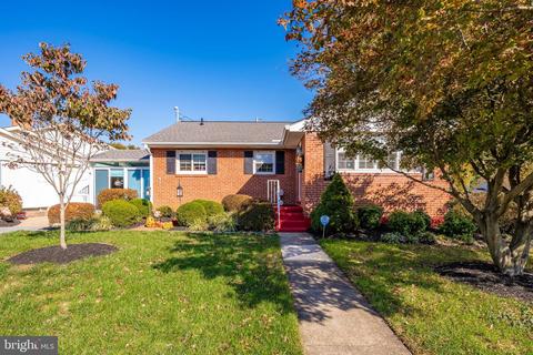 800 Young Pl, Frederick, MD 21702 photo 1