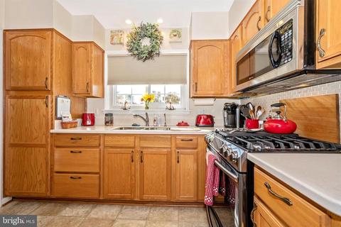800 Young Pl, Frederick, MD 21702 photo 32