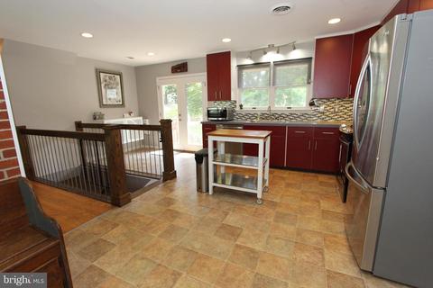 8021 Fieldstone Dr, Frederick, MD 21702 photo 11