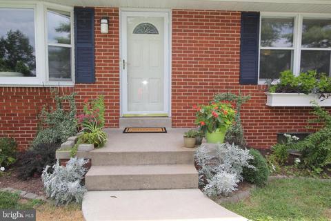 8021 Fieldstone Dr, Frederick, MD 21702 photo 2
