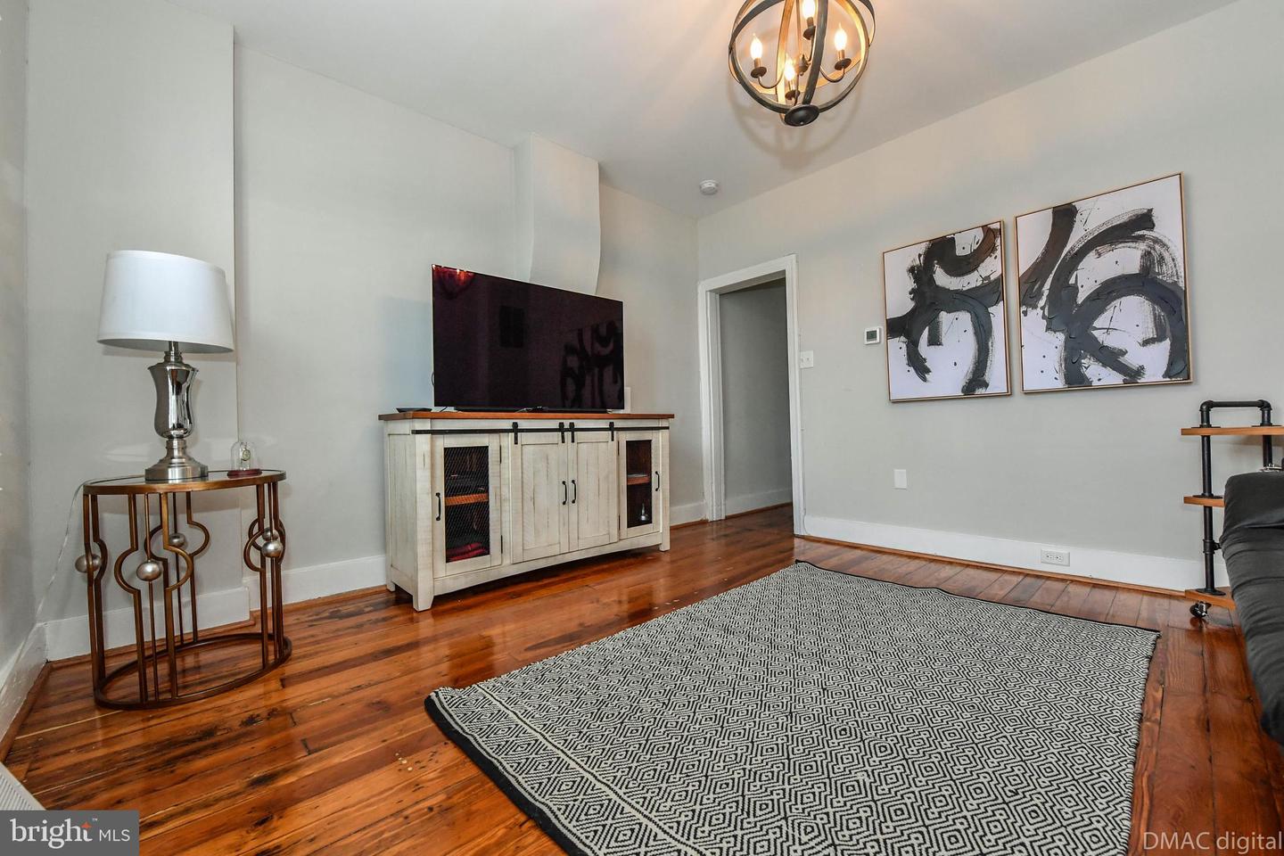 221 E 6th St, Frederick, MD 21701 photo 3