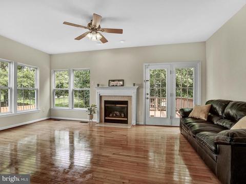 1811 Free Ter, Frederick, MD 21702 photo 10