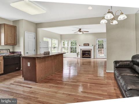 1811 Free Ter, Frederick, MD 21702 photo 7
