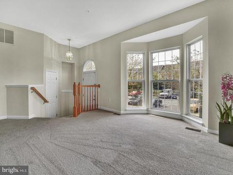 1811 Free Ter, Frederick, MD 21702 photo 3