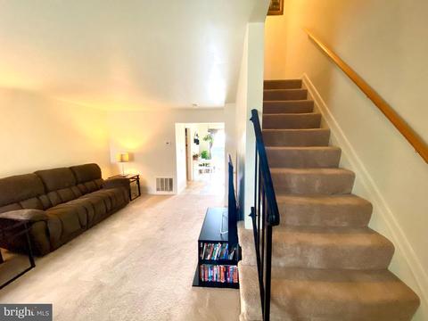 1141 Providence Ct, Frederick, MD 21703 photo 4