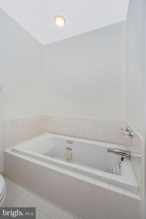 815 Dunbrooke Ct, Frederick, MD 21701 photo 34