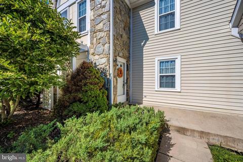 815 Dunbrooke Ct, Frederick, MD 21701 photo 4