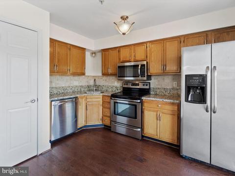 6326 Towncrest Ct, Frederick, MD 21703 photo 9