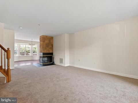 6326 Towncrest Ct, Frederick, MD 21703 photo 6