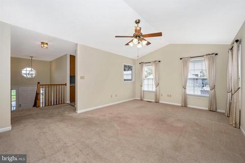 809 Aztec Dr, Frederick, MD 21701 photo 8