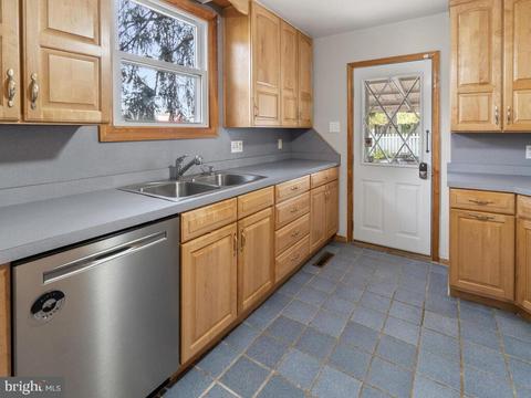 632 Military Rd, Frederick, MD 21702 photo 13