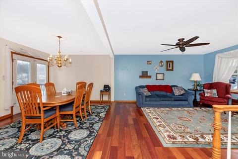 111 E H St, Brunswick, MD 21716 photo 6