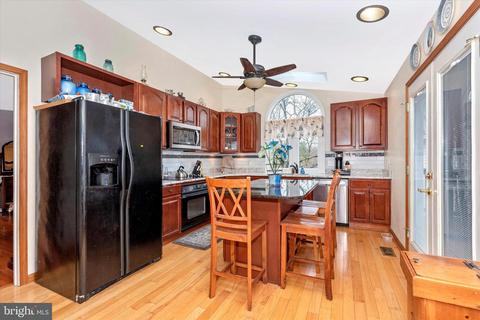 111 E H St, Brunswick, MD 21716 photo 9