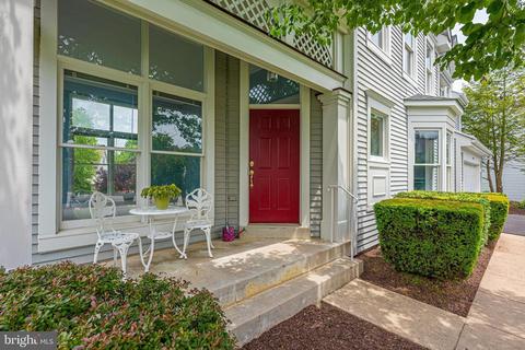 9054 Brookhaven Ct, Frederick, MD 21701 photo 3