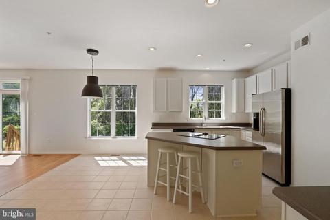 1026 Storrington Dr, Frederick, MD 21702 photo 11