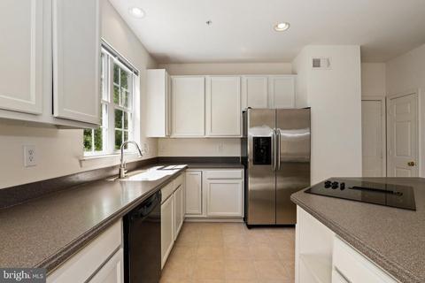 1026 Storrington Dr, Frederick, MD 21702 photo 12