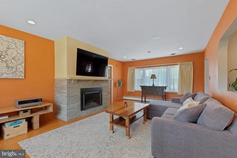 512 Schley Ave, Frederick, MD 21702 photo 4