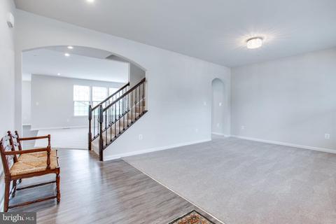702 Potterfields Ct, Brunswick, MD 21716 photo 10