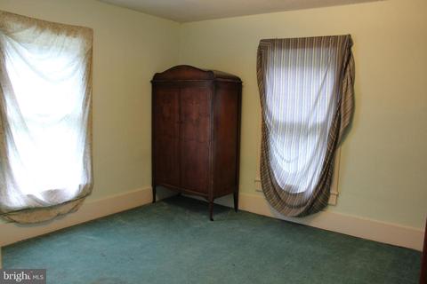 231 E Main St, Kitzmiller, MD 21538 photo 9
