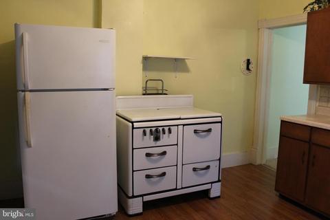 231 E Main St, Kitzmiller, MD 21538 photo 8
