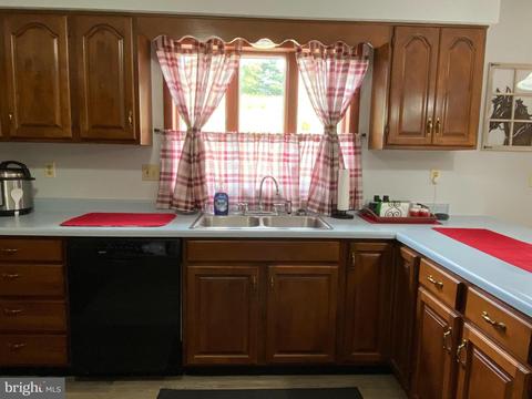 219 Magruder Ln, Barton, MD 21521 photo 6