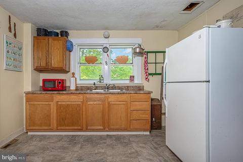 211 Sciota St, Oakland, MD 21550 photo 14