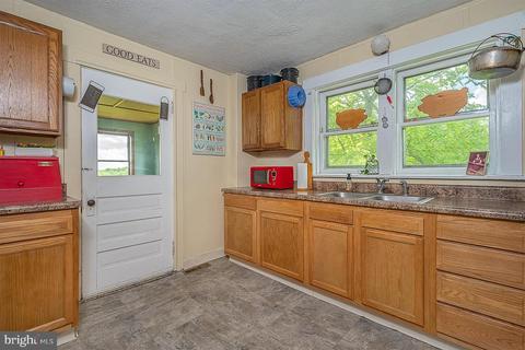 211 Sciota St, Oakland, MD 21550 photo 13