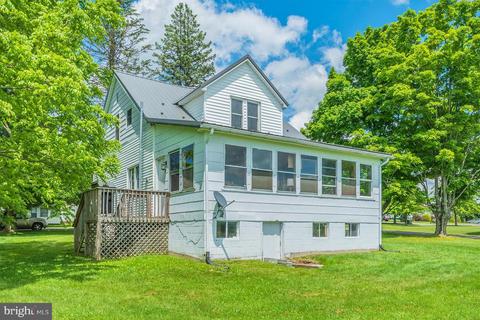 211 Sciota St, Oakland, MD 21550 photo 2