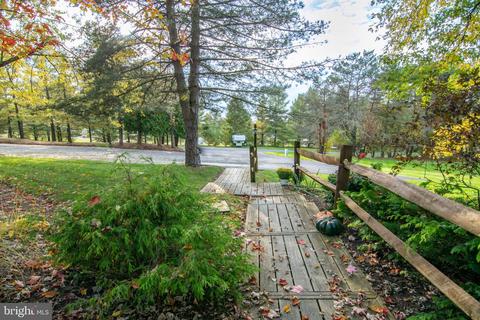1724 Mosser Rd #2, Mc Henry, MD 21541 photo 2