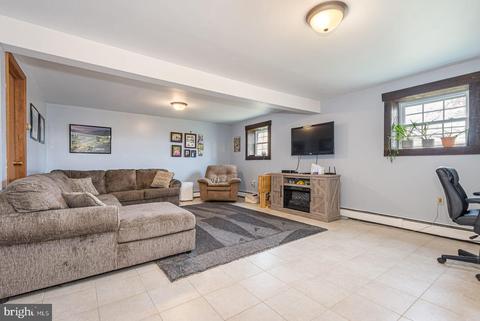 201 Crabtree Bottom Rd, Mc Henry, MD 21541 photo 19