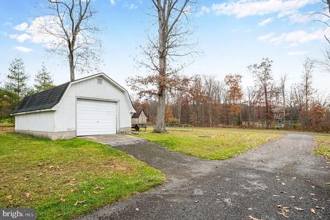 201 Crabtree Bottom Rd, Mc Henry, MD 21541 photo 6