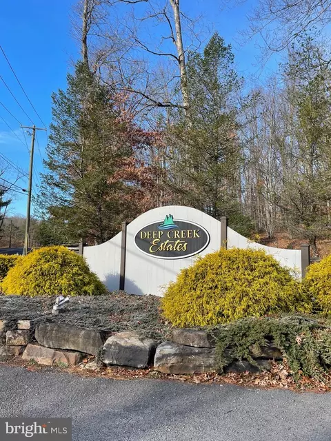 12 Bobs Ln, Mc Henry, MD 21541